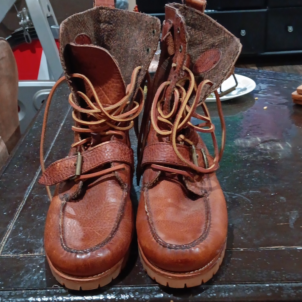 Ralph Lauren size 9 mens boots